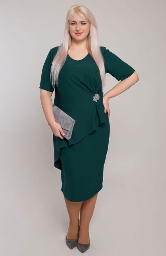 Eleganta tumši zaļa kleita ar brošu