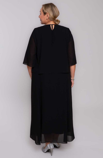 Eleganta melna kleita ar rotājumu