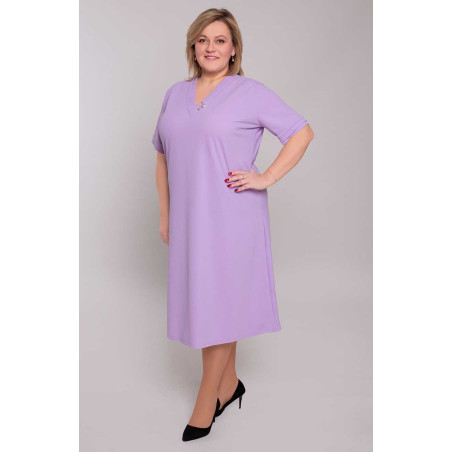 Gaiši violeta kleita ar piespraudi